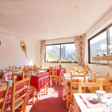 Lumineux Au Pied Des Pistes Avec Balcon